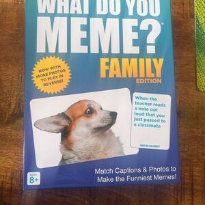 New What Do You Meme? Family Edition Game